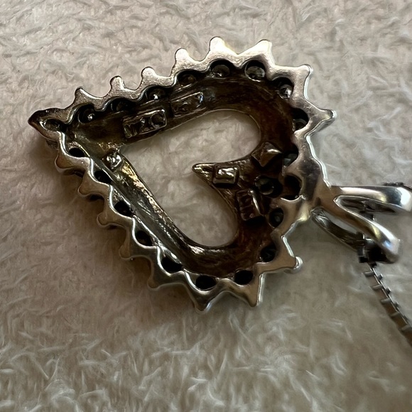 White Gold & Diamond Heart shaped Pendant and Chain - Picture 5 of 8